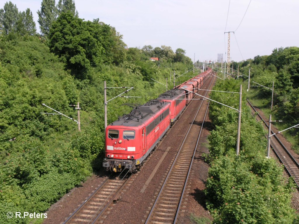 151 121-1 + 092 verlassen Frankfurt/Oder mit den ERZ-Bomber nach Ziltendorf. 24.05.08