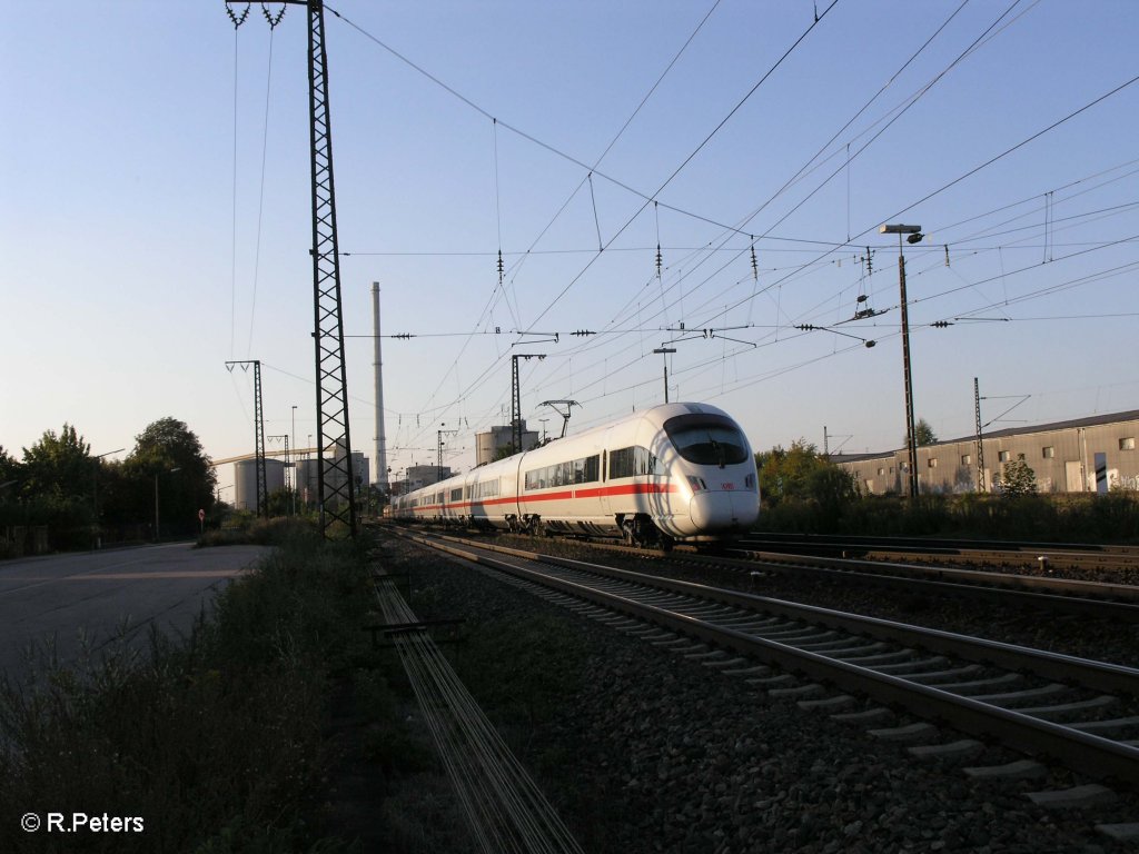 411 571-3 erreicht Regensburg mit den ICE 22 Wien – Dortmund. 09.09.09