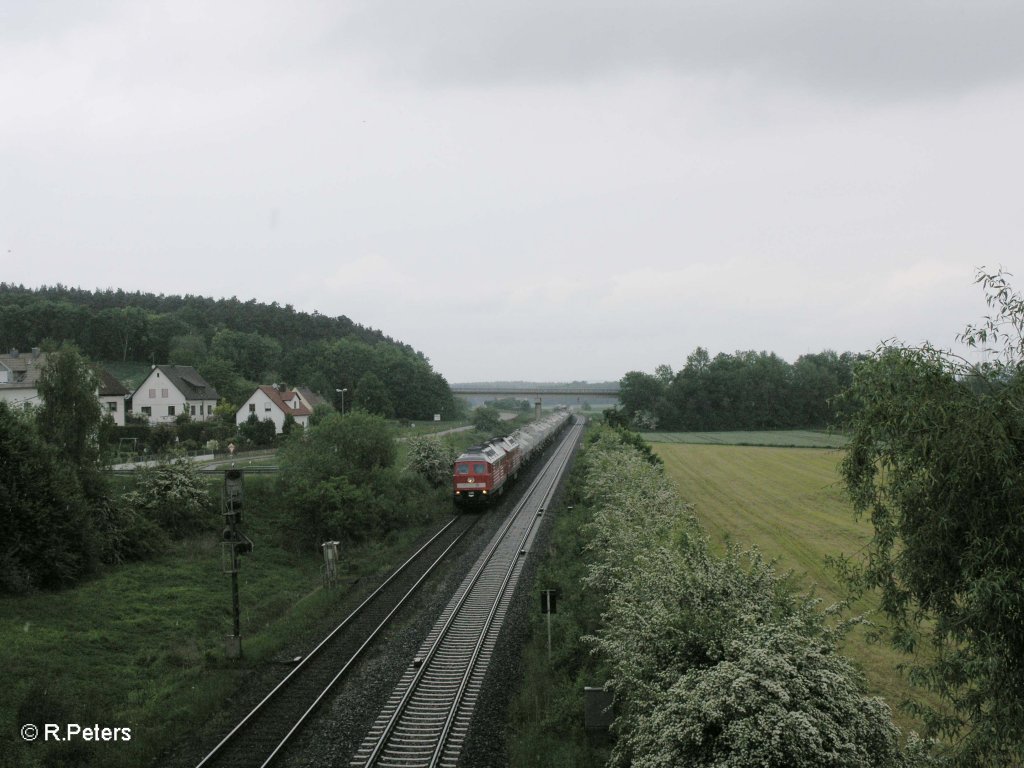 MEG 315 und 318 mit dem Zementzug nach Regensburg Ost bei Richt. 26.05.10