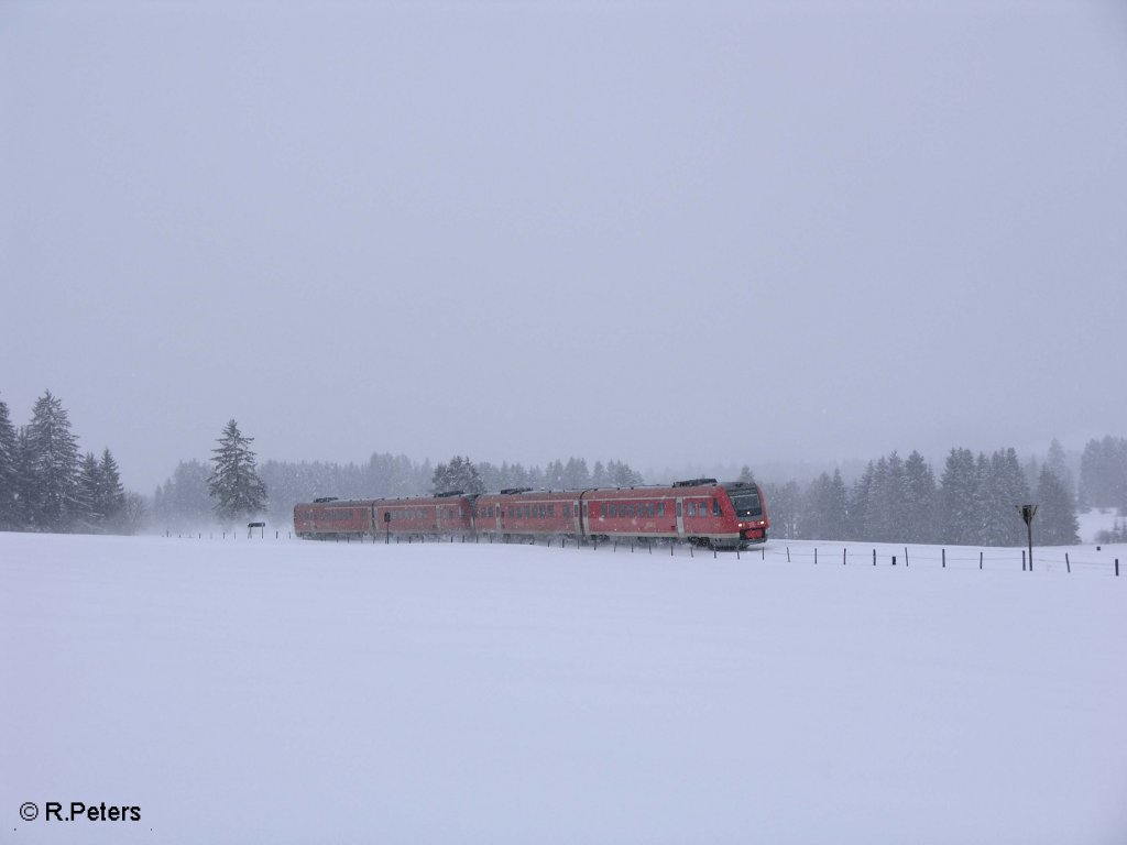 Zwei 612er kmpfen sich den Weg durch den schnee bei Martinszell. 24.02.09