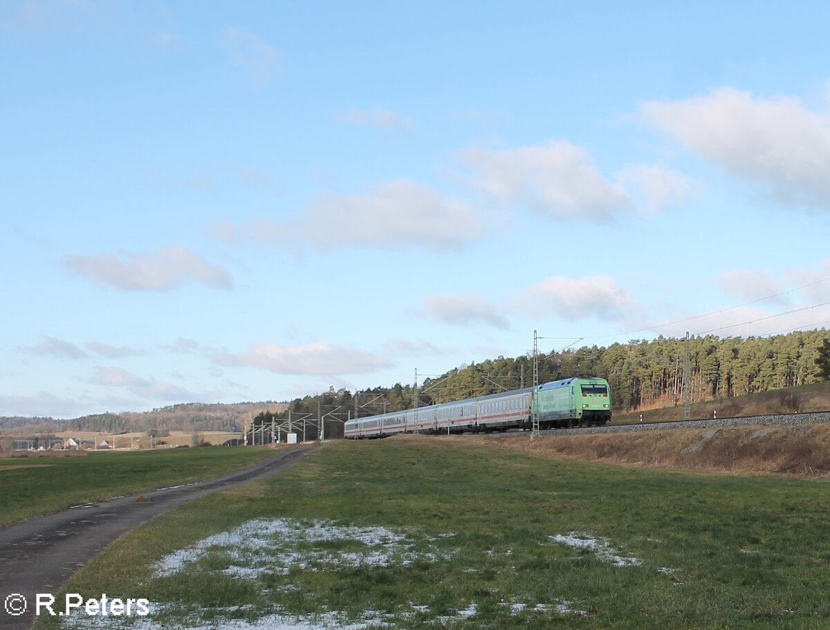 101 088-3  DEVK  zieht den IC2083/85 Hamburg - Obersdorf/Berchtesgarden bei Mitteldachstetten. 12.01.25