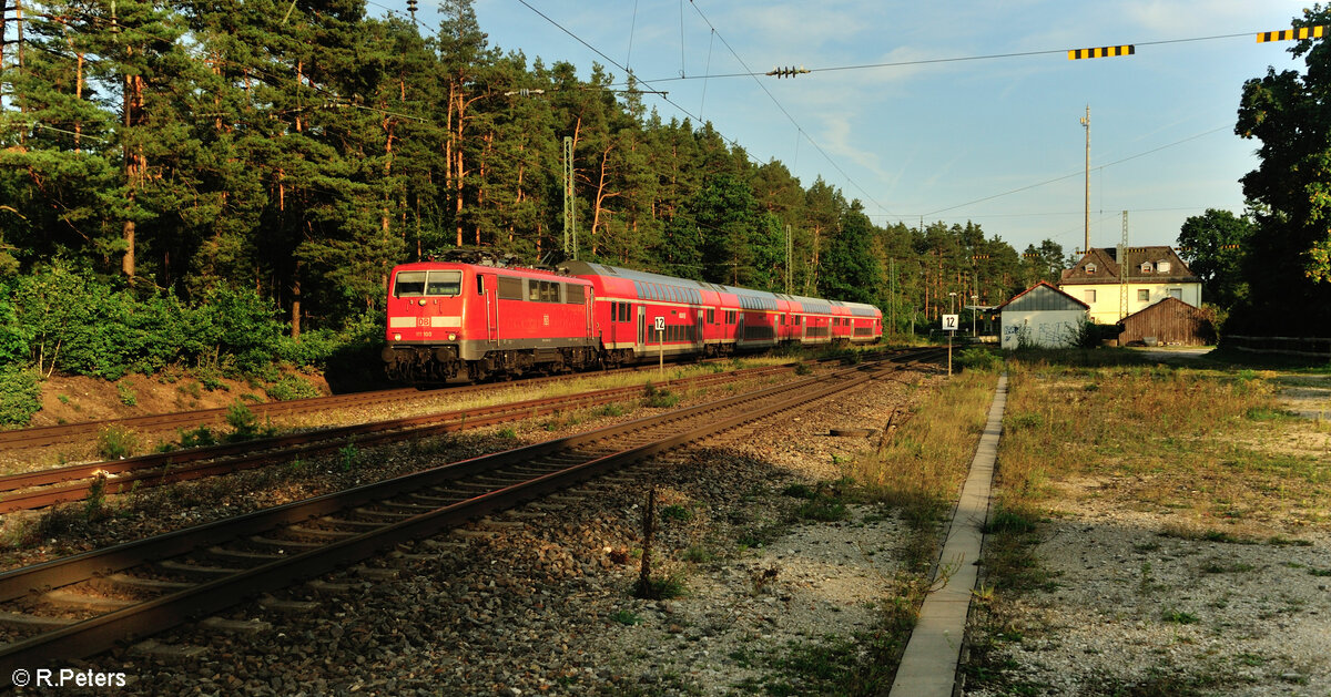 111 100-4 mit dem RE50 München - Nürnberg in Ochenbruck. 15.09.23