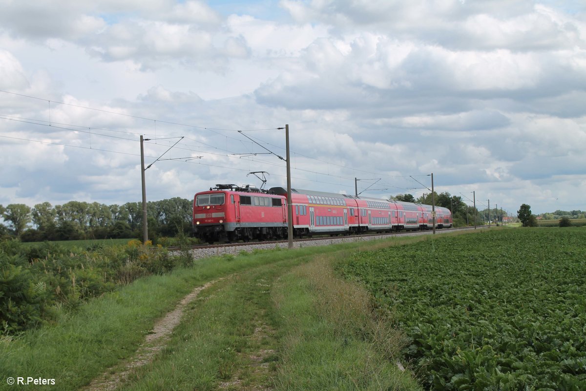111 187 mit dem RE 4858 München - Nürnberg bei Köfering. 19.08.17