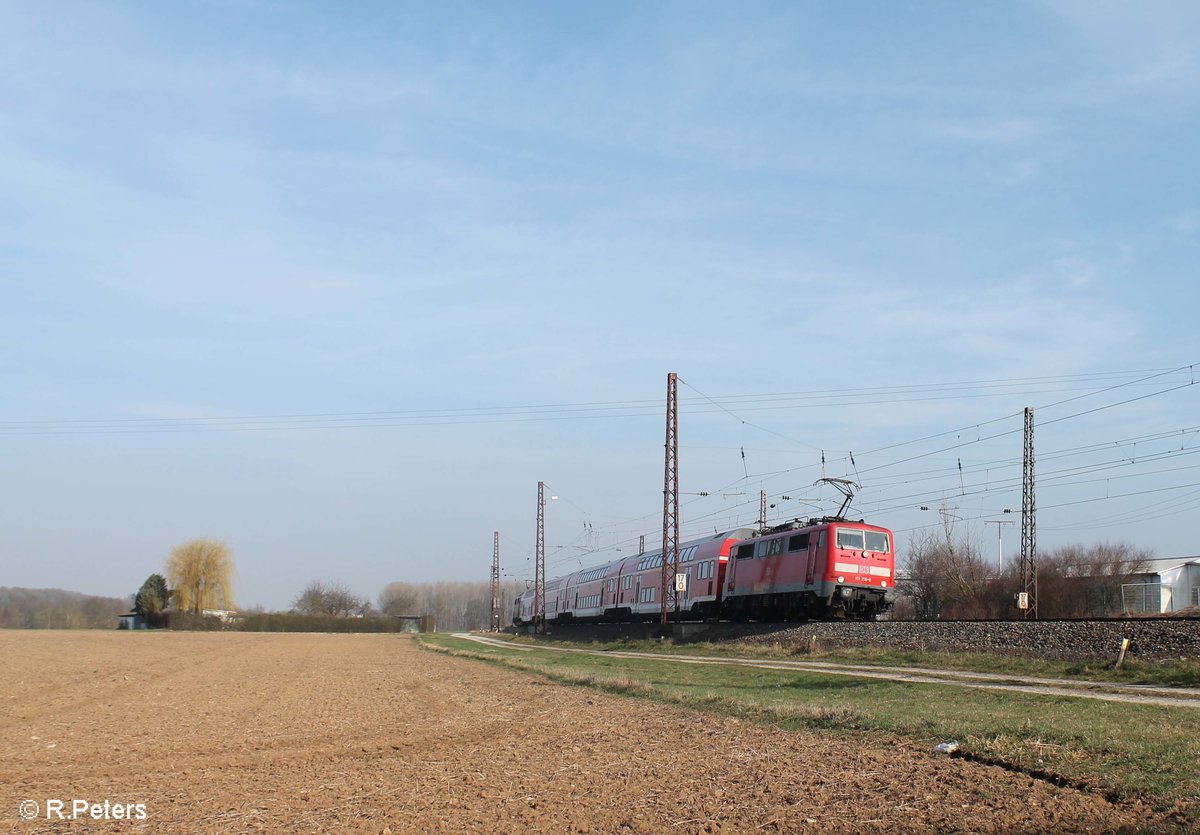 111 216-8 und 111 103 befördern den RE 4603 Frankfurt/Main - Würzburg bei Retzbach-Zellingen. 16.03.17