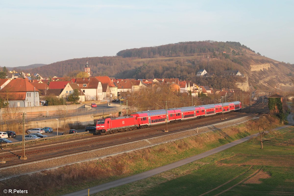 146 241-5 erreicht Retzbach-Zellingen mit dem RE 54 4622 Bamberg - Frankfurt/Station 16.03.17