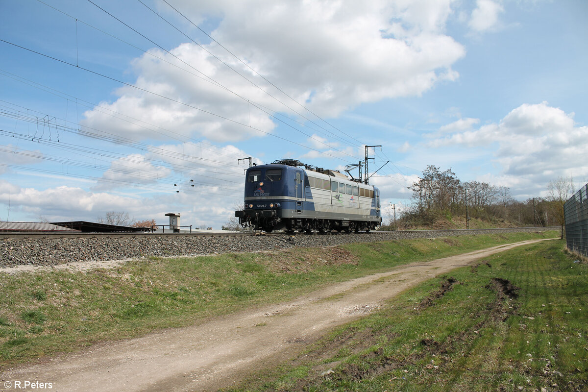 151 123-7 Lz in der Treuchtlinger Kurve in Nürnberg Hohe Marter. 25.03.24