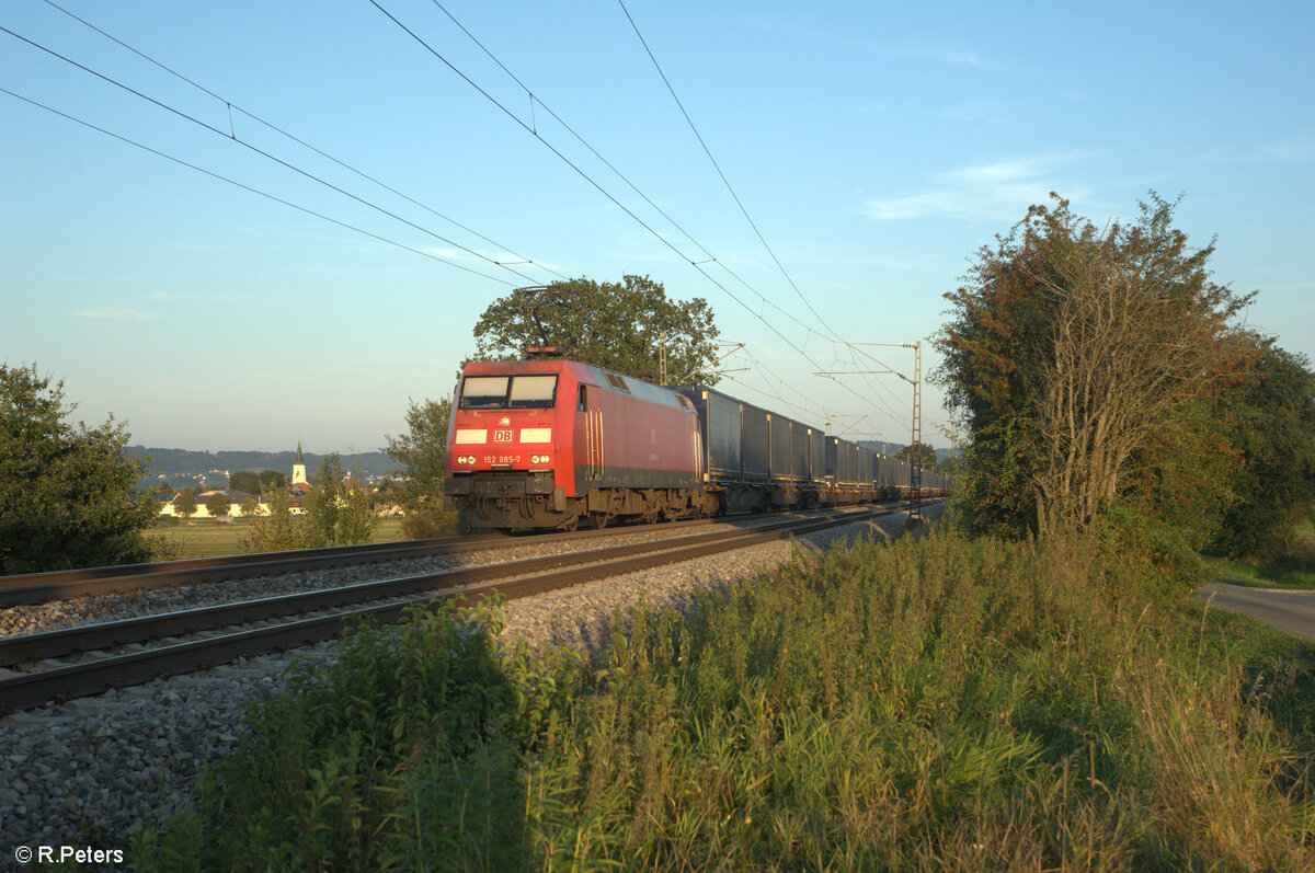 152 085-7 zieht den Duvenbeck Zug aus Landshut bei Pölling in Richtung Norden. 28.08.24