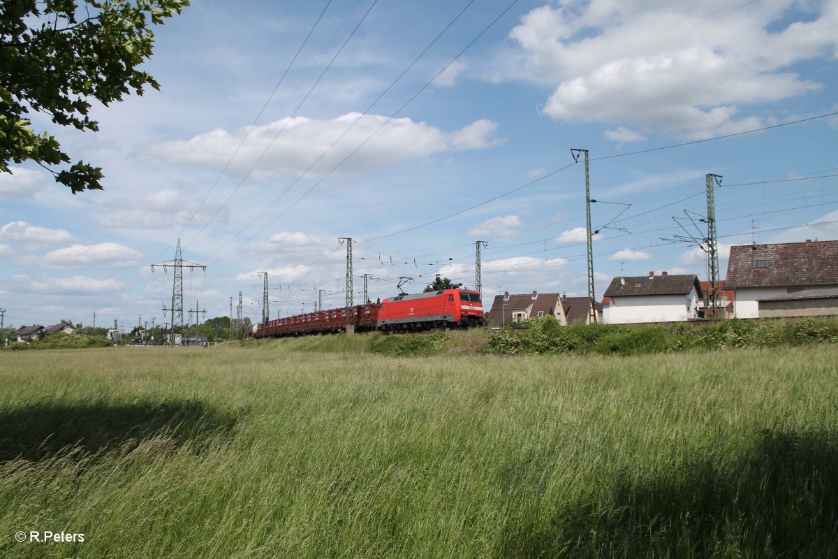 152 142-6 durchfährt Biblis mit einem gemischten Güterzug in Richtung Mannheim. 19.05.15