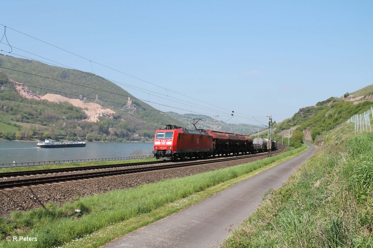 185 146-8 mit einem gemischten Güterzug bei der Blockstelle Bodenthal. 22.04.15