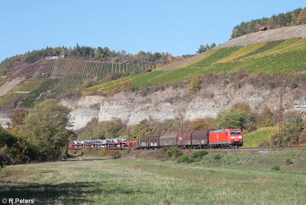 185 163-3 zieht dem EZ 51173 Seelze Ost - Kornwestheim Rbf in Richtung Süden bei Himmelstadt. 13.10.18