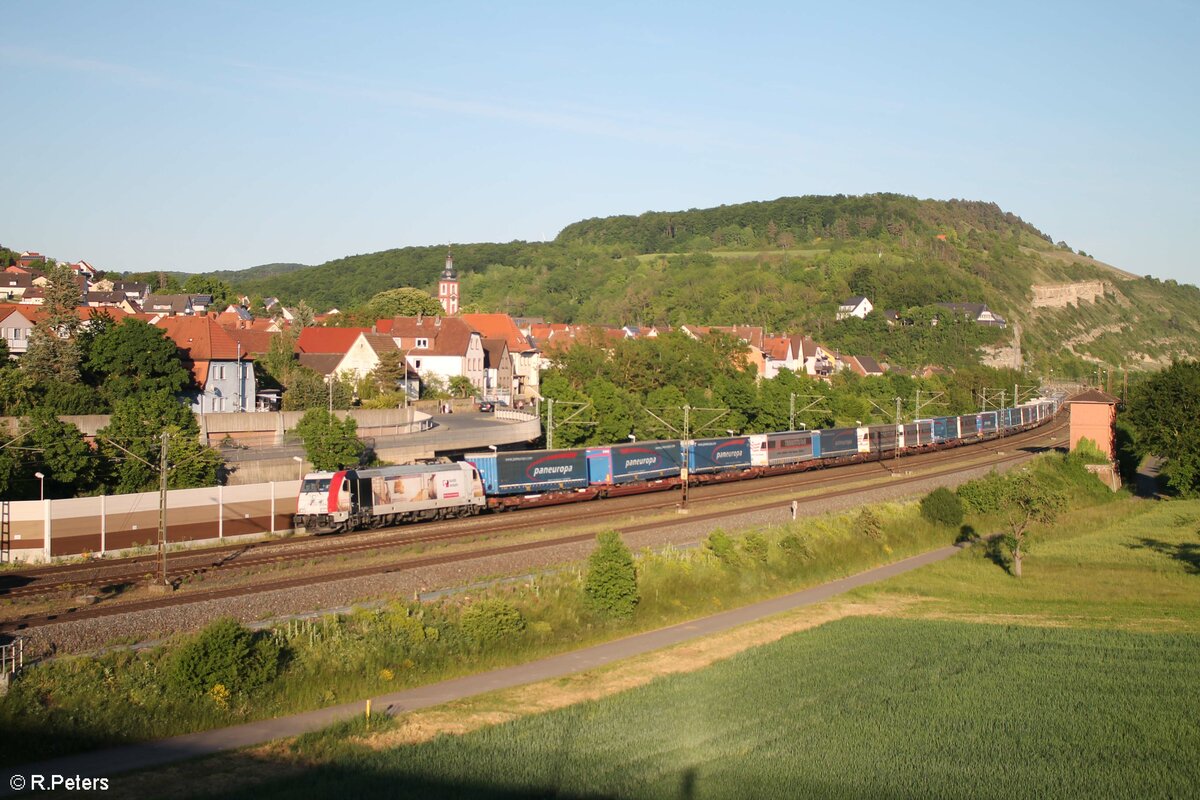 185 664 zieht mit ein Paneuropa-Teratrans Zug durch Retzbach-Zellingen 02.06.21