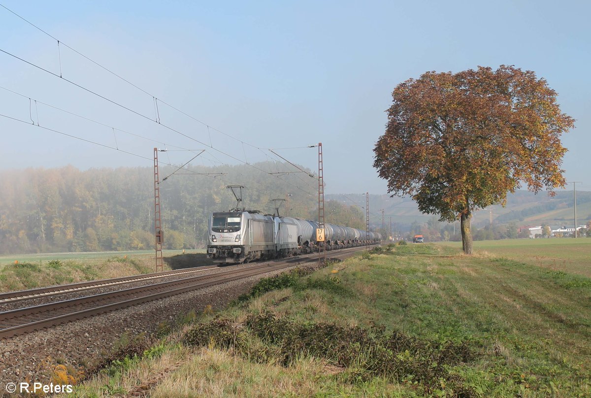 187 073-2 und 187 076-5 ziehen einen Kesselzug nach Ingolstadt Vohburg kurz vor Retzbach-Zellingen. 13.10.18