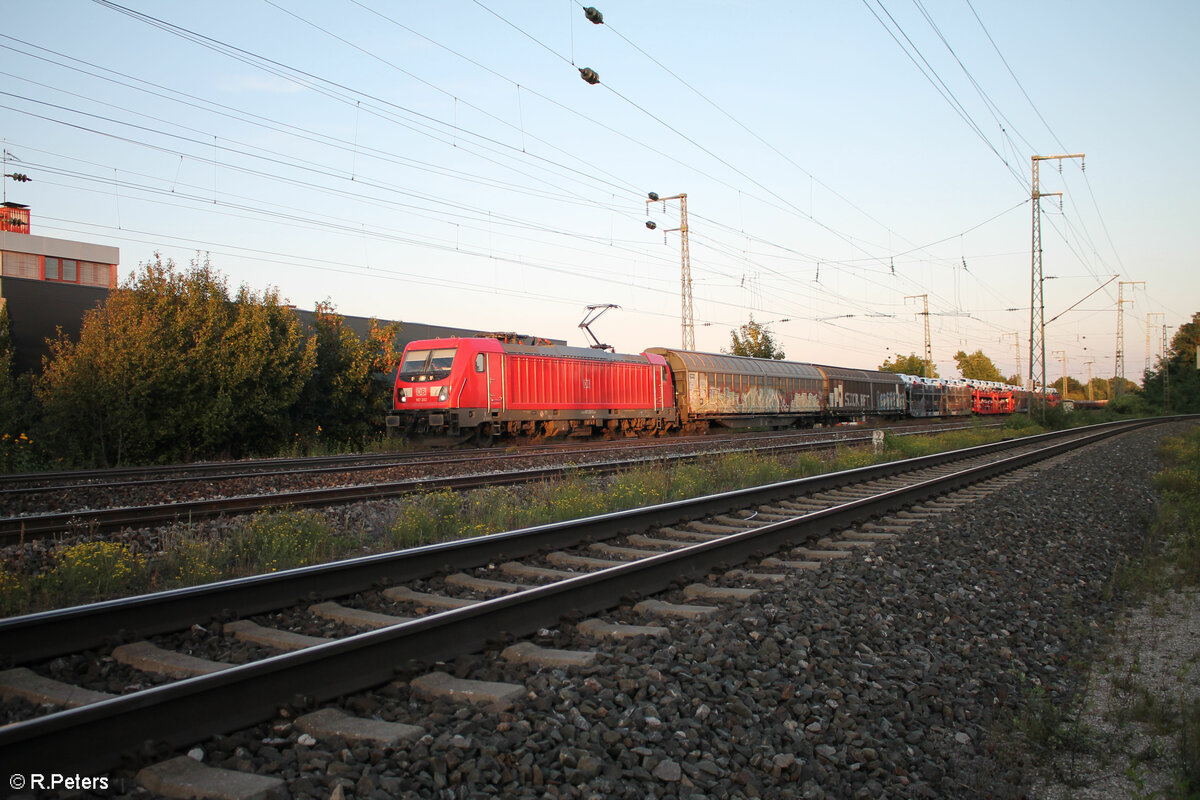 187 202-7 mit einem gemischten Güterzug in Nürnberg Hohe Marta. 27.09.23