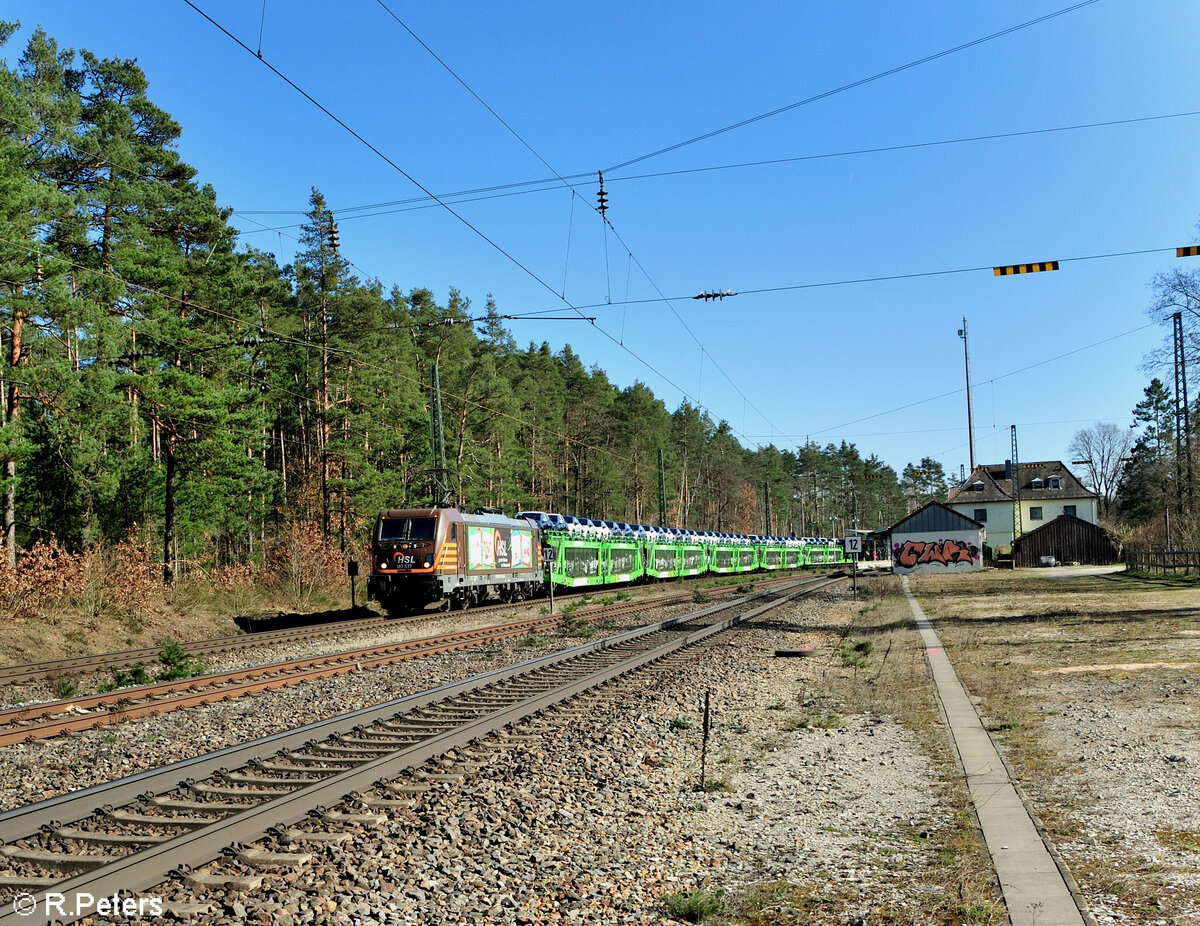 187 537  Gebt den Kindern das Kommando  mit dem Hödlmayer Mercedes Autotransportzug in Ochenbruck. 09.03.24