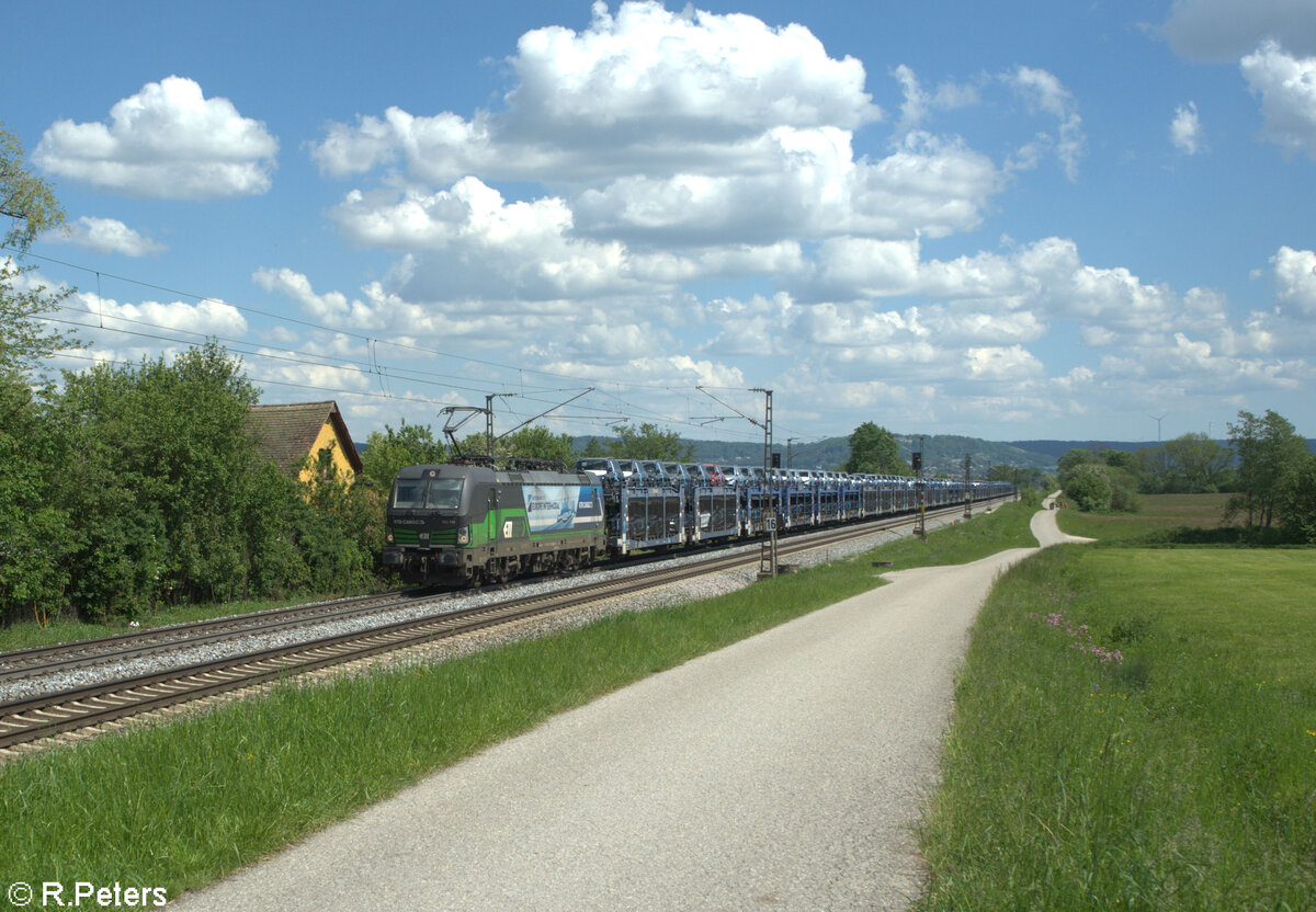 193 739-0  HutchisonPort Europe Intermodal  mit einem Autotransportzug bei Pölling in Richtung Norden. 14.05.24