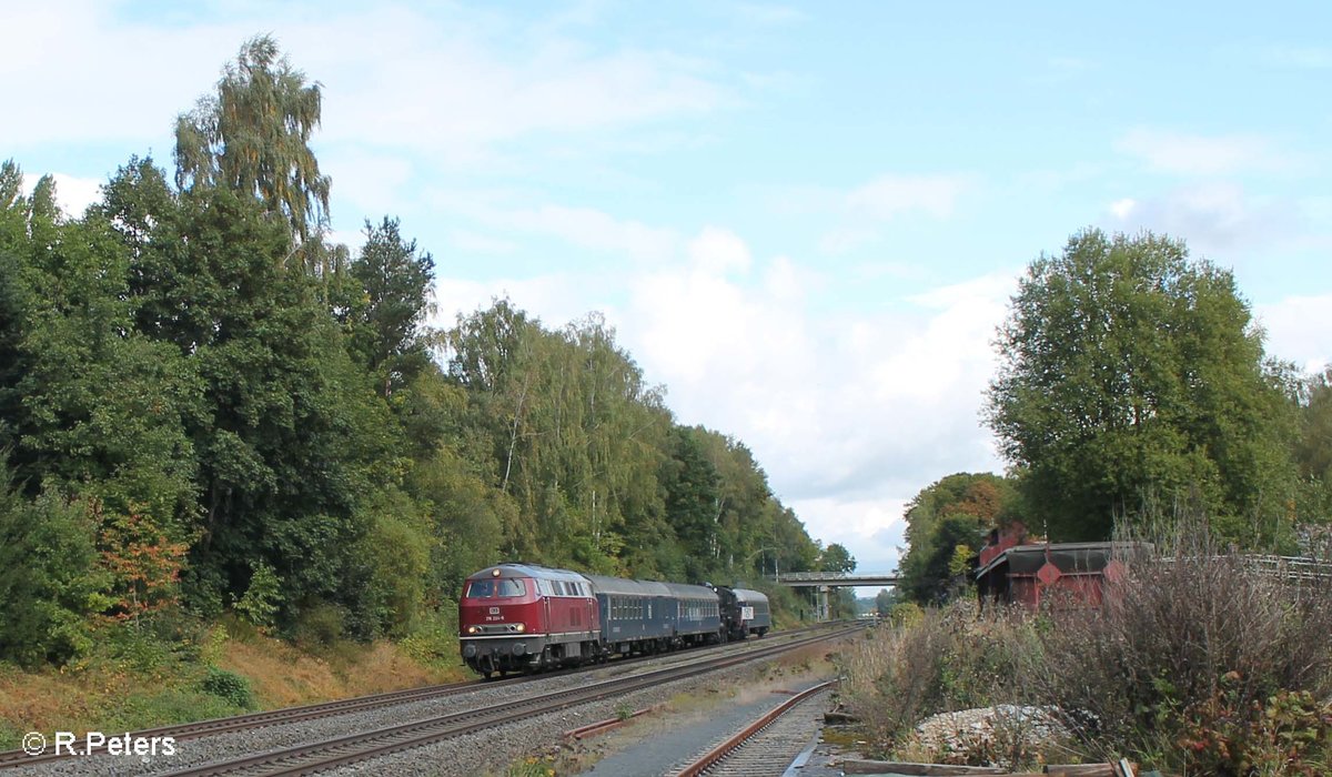 216 224-6 Überführt als DPE 62064 eine schwedische Dampflok B1135 von Rostock nach Augsburg bei Waldershof. 03.10.16