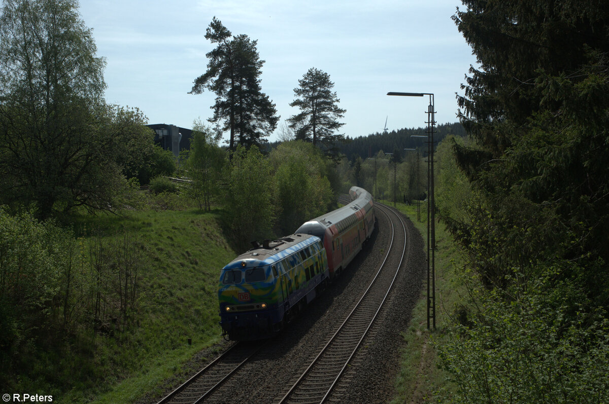 218 443-0  Donna  als RE2 RE4854 München - Hof bei Röslau. 01.05.24