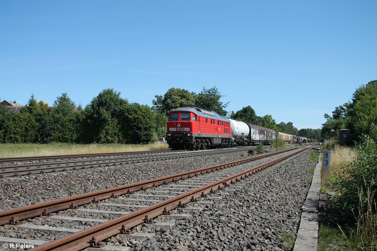 233 478-7 mit dem EZ 45362 Cheb - Nürnberg kurz vor Wiesau. 17.07.22