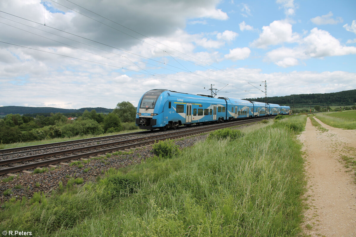 2462 104-7 als RE80 57034 Treuchtlingen - Würzburg kurz hinter Treuchtlingen. 28.05.24