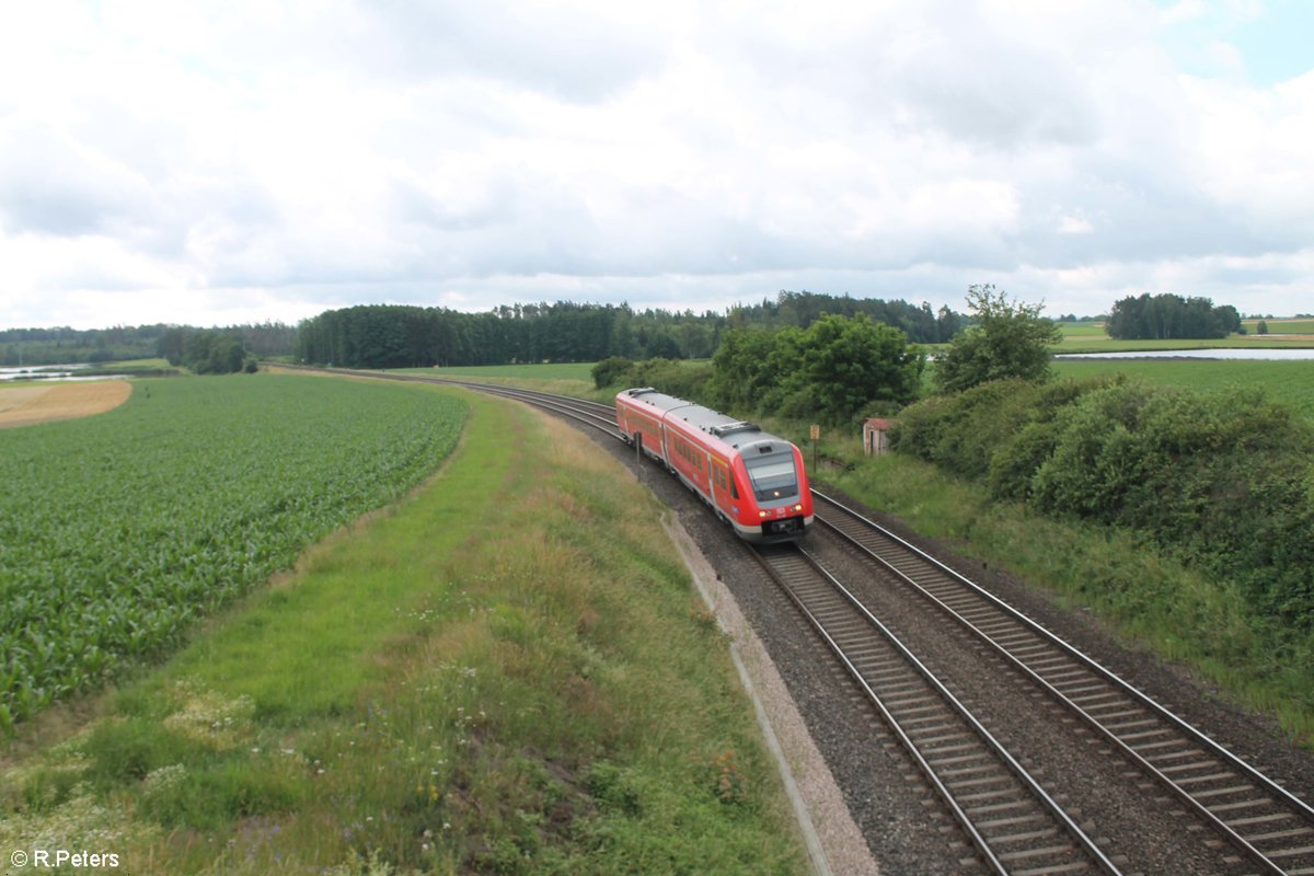 612er als Umleiter RE nach Hof aus Nürnberg bei Oberteich. 02.07.20