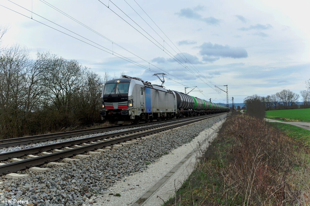 6193 113-5 mit einem Kesselzug gen Norden bei Plling. 17.03.24