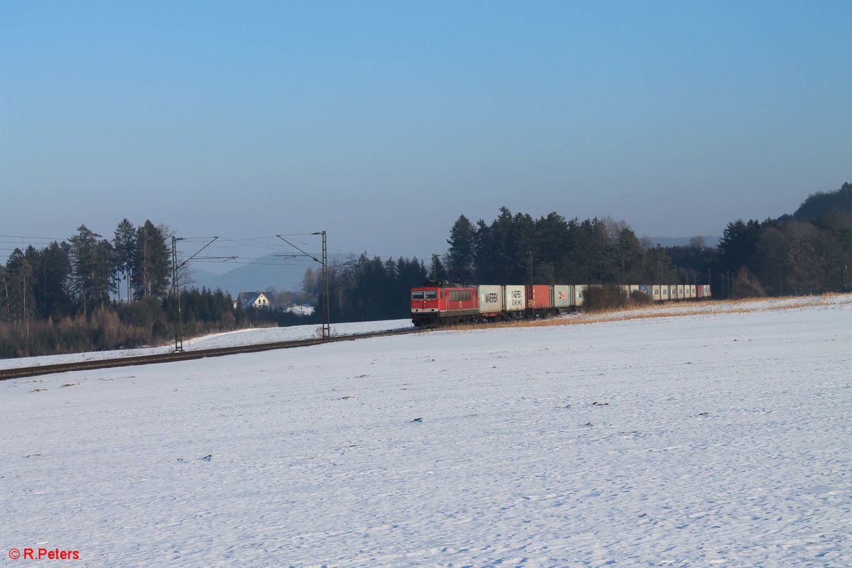 705 alis 155 196 zieht ein Containerzug von Regensburg nach Magdeburg bei Seubersdorf. 21.01.17