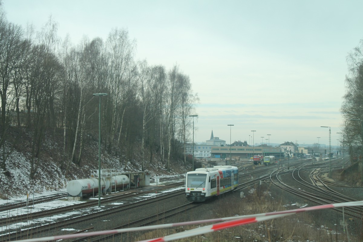 Der Oberpfalzbahn  Agilis  VT650 703 auf dem Weg nach Hof als OPB 20874 beim verlassen von Marktredwitz. 05.03.16