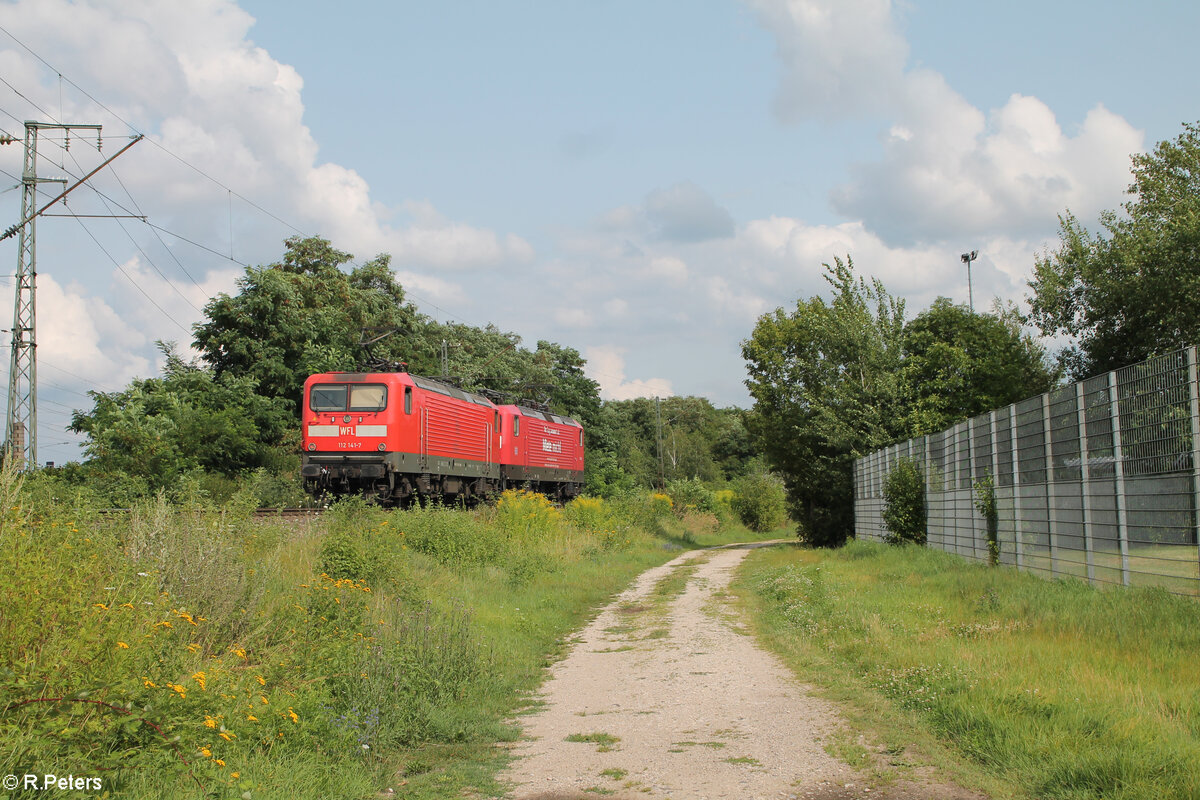 Nachschuss auf 112 141-7 und 112 131-9 in Nürnberg Hohe Marter auf dem Weg nach Treuchtlingen. 24.07.24