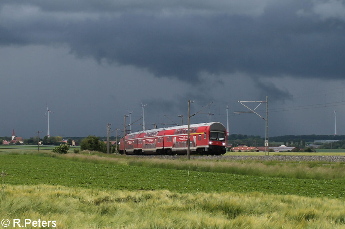 RE80 mit Steilwand Dosto bei Uffenheim. 27.05.24