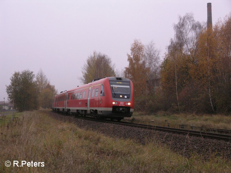 612 115-6 fhrt mit ein RE Gera in Wiesau (Oberpfalz) ein. 02.11.07