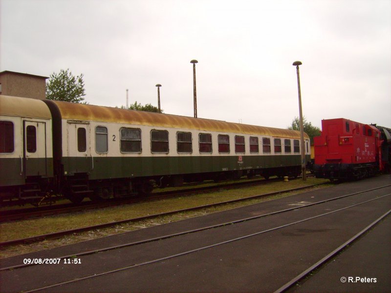 Ein 1/2 Klasse Halberstdter Seitengangwagen und ein Klimaschneepflug Meiningen im Dampflokwerk.08.09.07