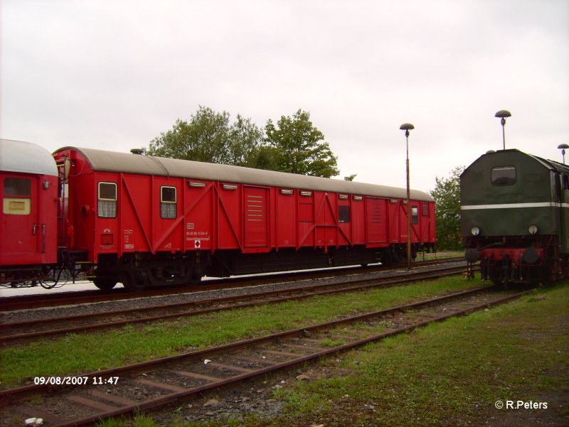 Einheitshilfsgertewagen.