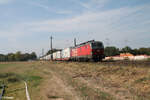 1293 012 ziet mit einem ekol Zug durch Mainz Bischofsheim Netztrennstelle. 01.09.24
