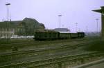 Am Bahnhof von Singen (Hohentwil): SBB-Zug der damaligen Strecke nach Etzwilen mit Lok Bm4/4 18452, Leichtstahlwagen 50 85 20-39 121 und einem zweiachsigen Gep�ckwagen.