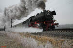 23 058 verlässt Retzbach-Zellingen mit dem Sonderzug Würzburg Rundfahrt Runde 2. 28.12.24