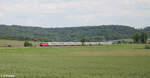 101 094-1 zieht bei Oberdachstetten den IC2082/84 Obersdorf/Berchtesgarden - Hamburg Altona in Richtung Norden. 08.06.24