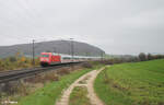 101 084-2 verlässt Treuchtlingen mit dem IC 2082/84 Berchtesgarden/Obersdorf - Hamburg Altona. 01.11.24
