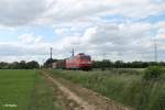 145 034-5 zieht einen gemischten Güterzug bei der Stromkreistrennstelle Bischofsheim.
