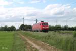 145 024-6 mit einem gemischten Güterzug bei der Stromkreistrennstelle Bischofsheim.