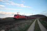 152 113-7 zieht mit einem Audizug bei Treuchtlingen in Richtung Norden. 23.03.24