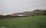 152 085-7 mit einem gemischten Kesselzug bei Himmelstadt. 28.03.24