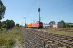 152 017-0 zieht mit einem Containerzug nach Regensburg Ost durch Nürnberg Hohe Marter. 11.08.24