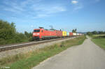 152 059-2 zieht mit einem Containerzug aus Regensburg Ost bei Pölling in Richtung Norden. 28.08.24
