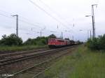 155 150-6 zieht ein Coiltransportzug durch Saarmund.