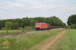 185 167-4 zieht bei der Stromkreistrennstelle Bischofsheim einen gemischten Güterzug.