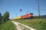 185 070-0 zieht durch Nürnberh Hohe Marter ein DHL Containerzug nach Nürnberg Hafen.