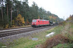 185 186-4 zieht kurz vor Rednitzhembach ein Militärzug in Richtung Nürnberg. 11.10.24