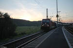 187 136-7 mit einem Getreidezug in Retzbach-ZZellingen. 11.05.24