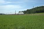 411 069  Tutzing  als ICE93 Hamburg - Wien bei Oberdachstetten.