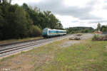 223 067 mit der Sonntäglichen Wagen Überführung in Reuth bei Erbendorf.15.09.24